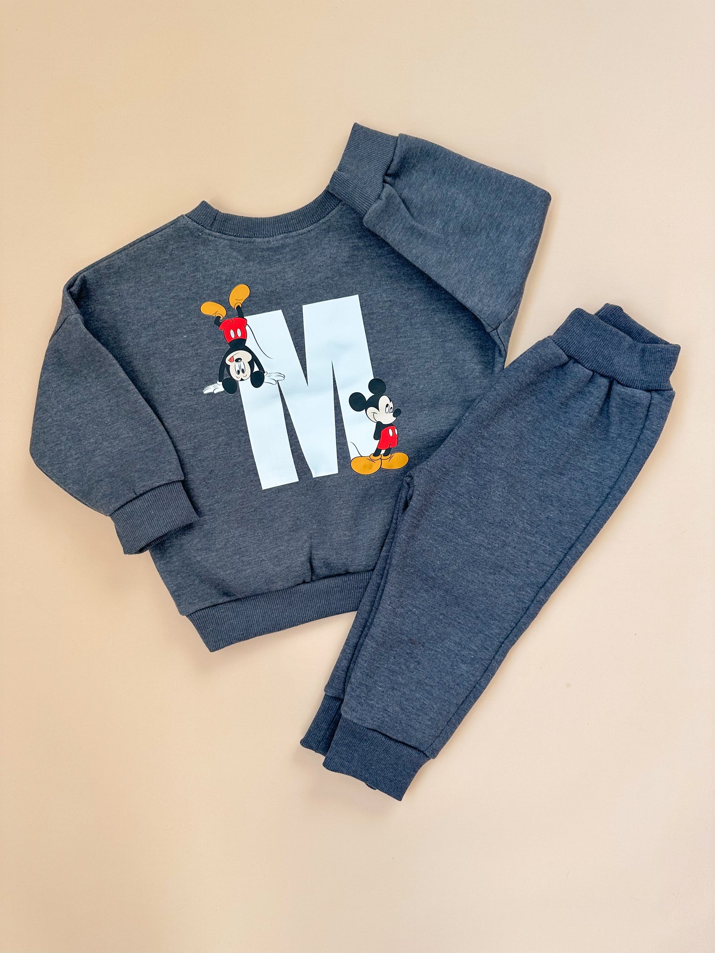 Character Initial Sweat Set