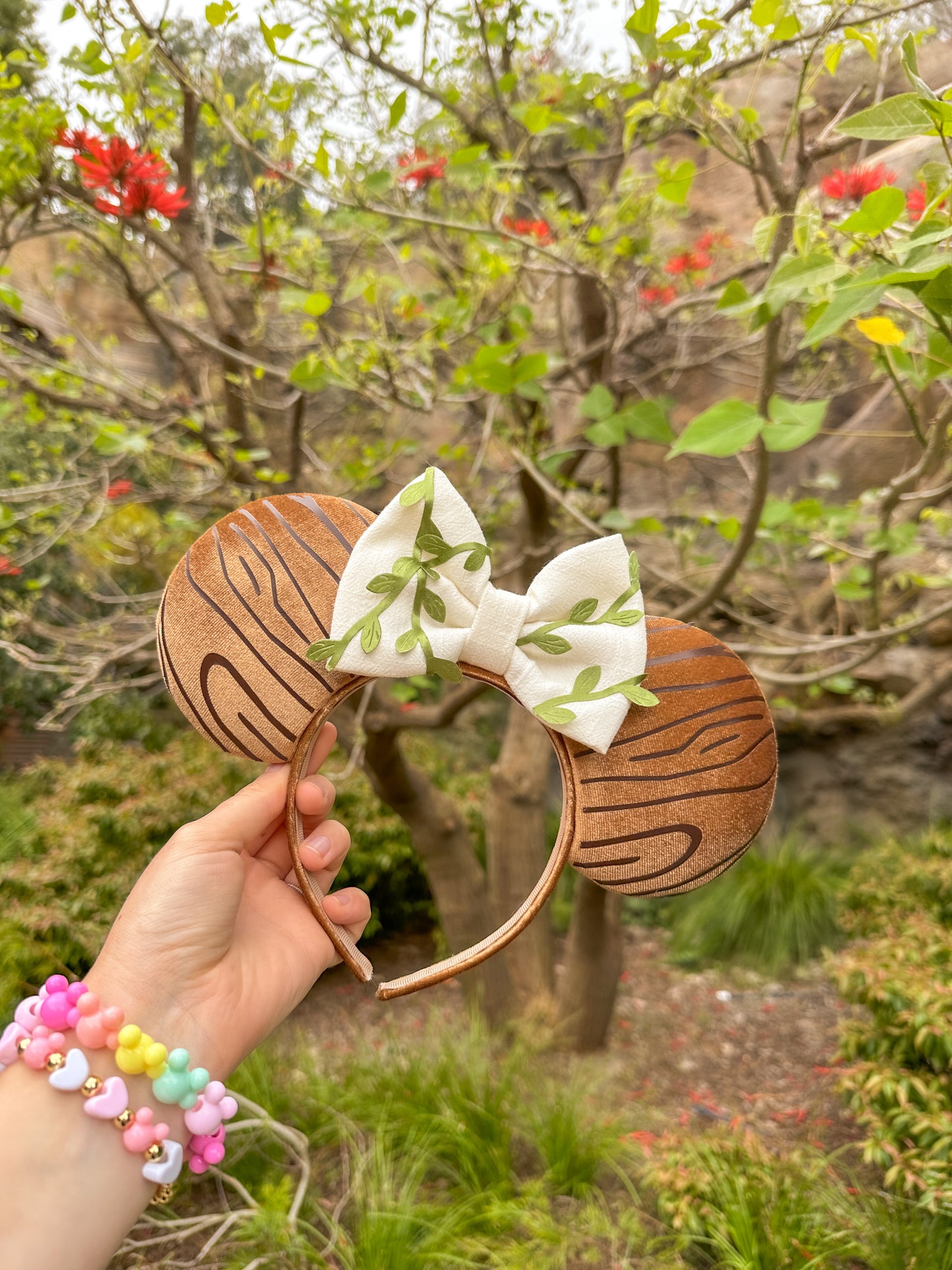 Cosmic Branches Mouse Ears!